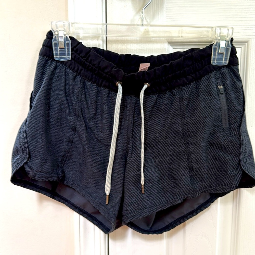 Vuori Clementine Short 4"